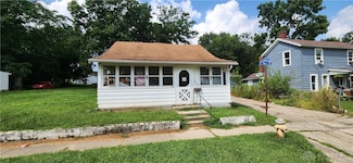 422 E 3rd St, Xenia, OH 45385