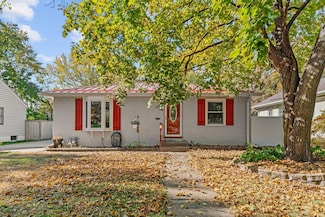 4053 Yates Ave N, Robbinsdale, MN 55422