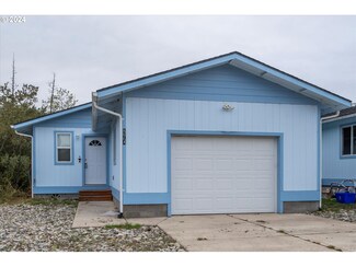 874 Kentucky Ave, Coos Bay, OR 97420