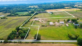 22 Indian Mound Rd, Woodlawn, TN 37191