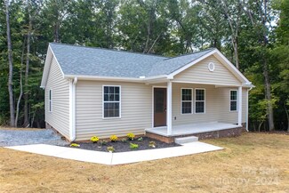 305 Skyland Ct, Mount Gilead, NC 27306