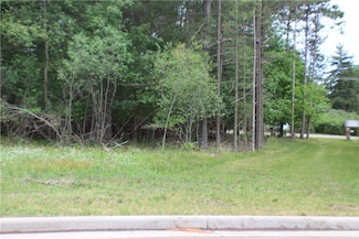 3338 Forest Glen Ct, Eau Claire, WI 54701