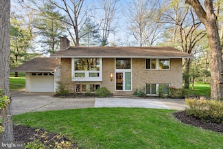 9 Persimmon Ct, Bethesda, MD 20817