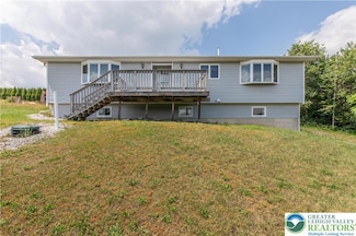 379 Golf Rd, Tamaqua, PA 18252