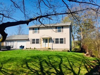 31 Cambridge Ave, Morrisville, NY 13408