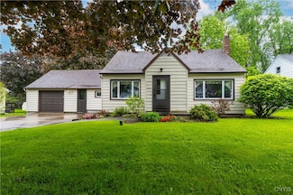 114 E Dauenhauer St, East Syracuse, NY 13057