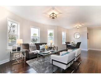 42 Wentworth St Unit 1, Dorchester Center, MA 02124
