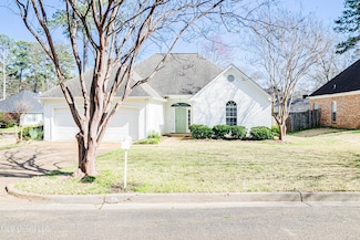 408 Autumn Creek Dr, Ridgeland, MS 39157