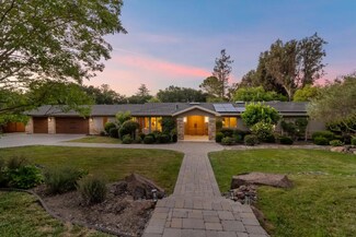26485 St Francis Rd, Los Altos, CA 94022