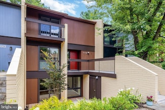 11136 Saffold Way, Reston, VA 20190