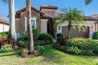 2938 Aviamar Cir, Naples, FL 34114
