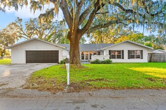 1402 Leslie Dr, Lakeland, FL 33801