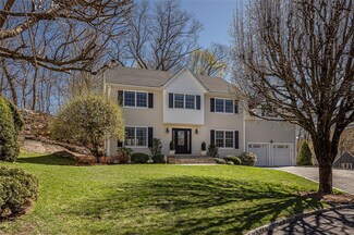 35 Candlewood Ct, Briarcliff Manor, NY 10510