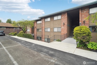 13558 37th Ave S Unit 21, Tukwila, WA 98168