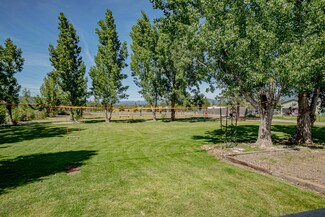 444 E Dutton Rd, Eagle Point, OR 97524