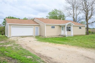 2340 Rustic Ave, Winterset, IA 50273
