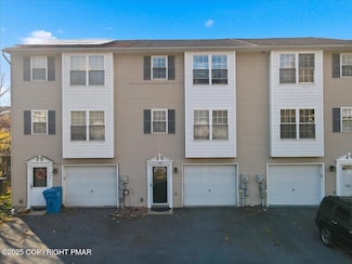 744 Williams Ave, Walnutport, PA 18088