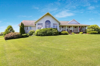 392 27th St, New Auburn, WI 54757