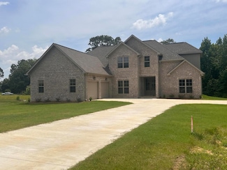 127 Charolias Dr, Tupelo, MS 38804