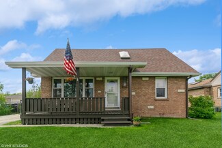 6942 Garden Ln, Bridgeview, IL 60455