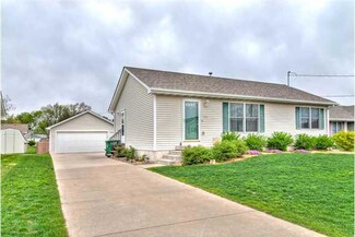 306 NE Trent Ave, Elkhart, IA 50073