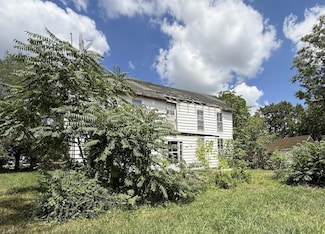 203 E Springfield St, Everton, MO 65646