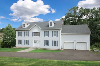 29 Quarry Ln, Hamden, CT 06518