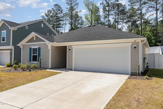 1012 Ringhill Bluff Dr, Durham, NC 27704