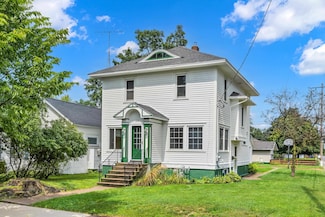 2048 Oak St, Stevens Point, WI 54481