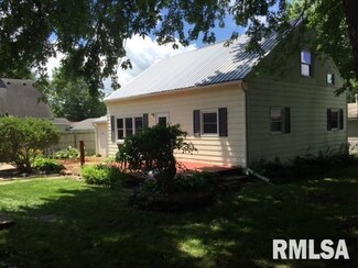 607 9th Ave, de Witt, IA 52742