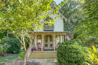 55 Park Place, Irvington, VA 22480