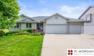 7307 N 76th St, Omaha, NE 68122