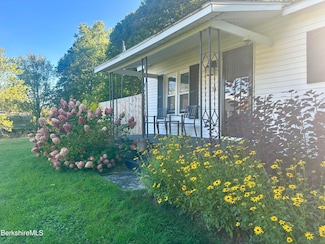 74 Briggs Ave, Pittsfield, MA 01201