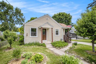 319 W South St, Hastings, MI 49058