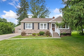 25894 Fernhall Rd, Olmsted Falls, OH 44138