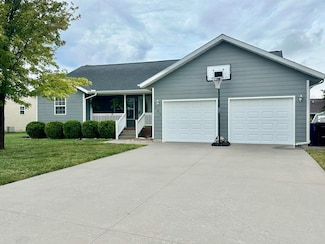 609 Walnut Ct, Galva, KS 67443