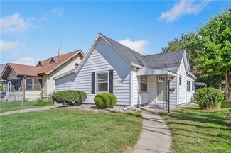 3115 Wright St, Des Moines, IA 50316