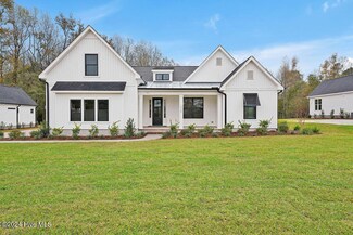 11059 Ashton Rd, Burgaw, NC 28425