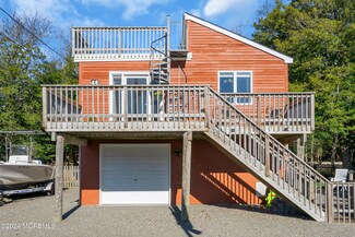 44 Ocean Blvd, Little Egg Harbor Township, NJ 08087