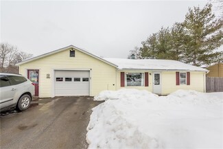 29 Roger St, Bangor, ME 04401