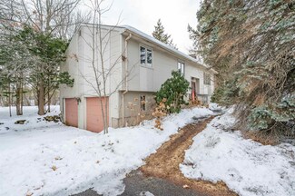 4 Old Coach Rd, Nashua, NH 03062