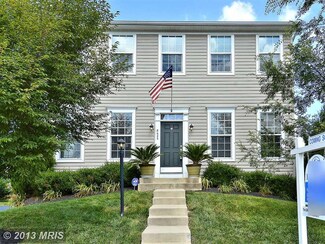 8625 Sedge Wren Dr, Gainesville, VA 20155