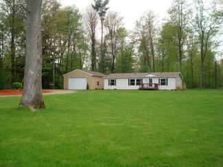 13523 Willow Ave, Grant, MI 49327