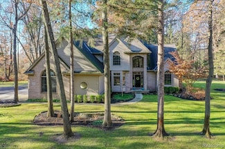 5150 N Milford Rd, Highland, MI 48356