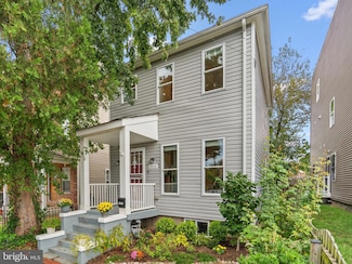 1015 48th St NE, Washington, DC 20019