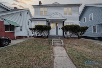 2002 Oakwood Ave, Toledo, OH 43607