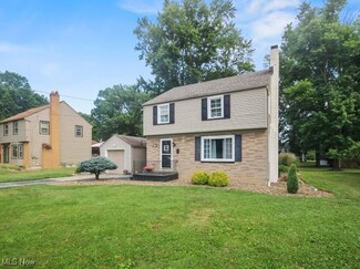 732 Wildwood Dr, Youngstown, OH 44512