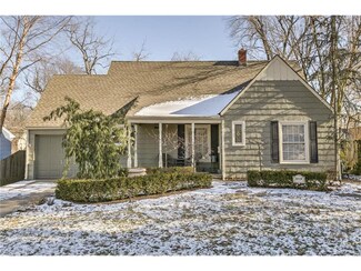 5919 Buena Vista St, Fairway, KS 66205