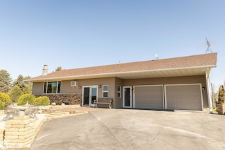 3307 140th St, Belmond, IA 50421