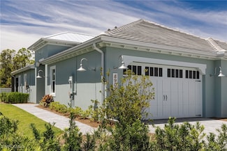 8909 Yucatan Ct, Naples, FL 34112